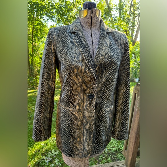 Harve Benard Python Snake Print Faux Fur Jacket Lined Size 4 Button Front - Picture 1 of 13